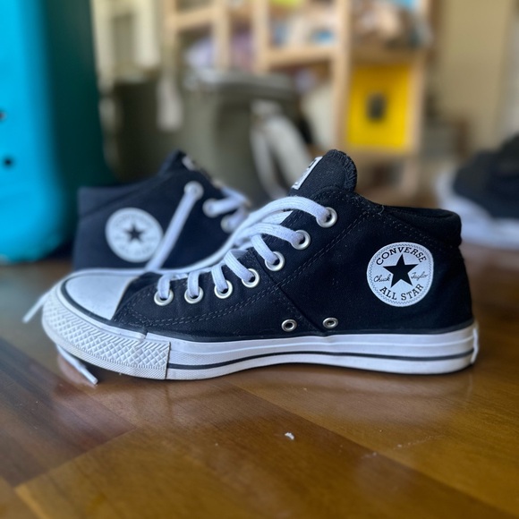 Chuck Taylor All Star Madison Mid-Top Sneaker Converse Black and White Mid-Tops - Picture 5 of 6